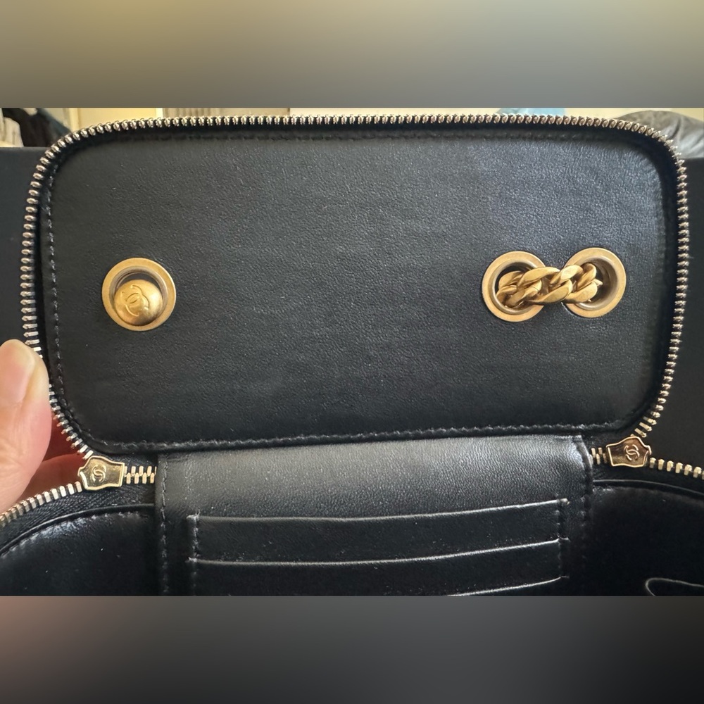 Chanel Black Quilted Vanity Case with Gold Hardware - Picture 10 of 16